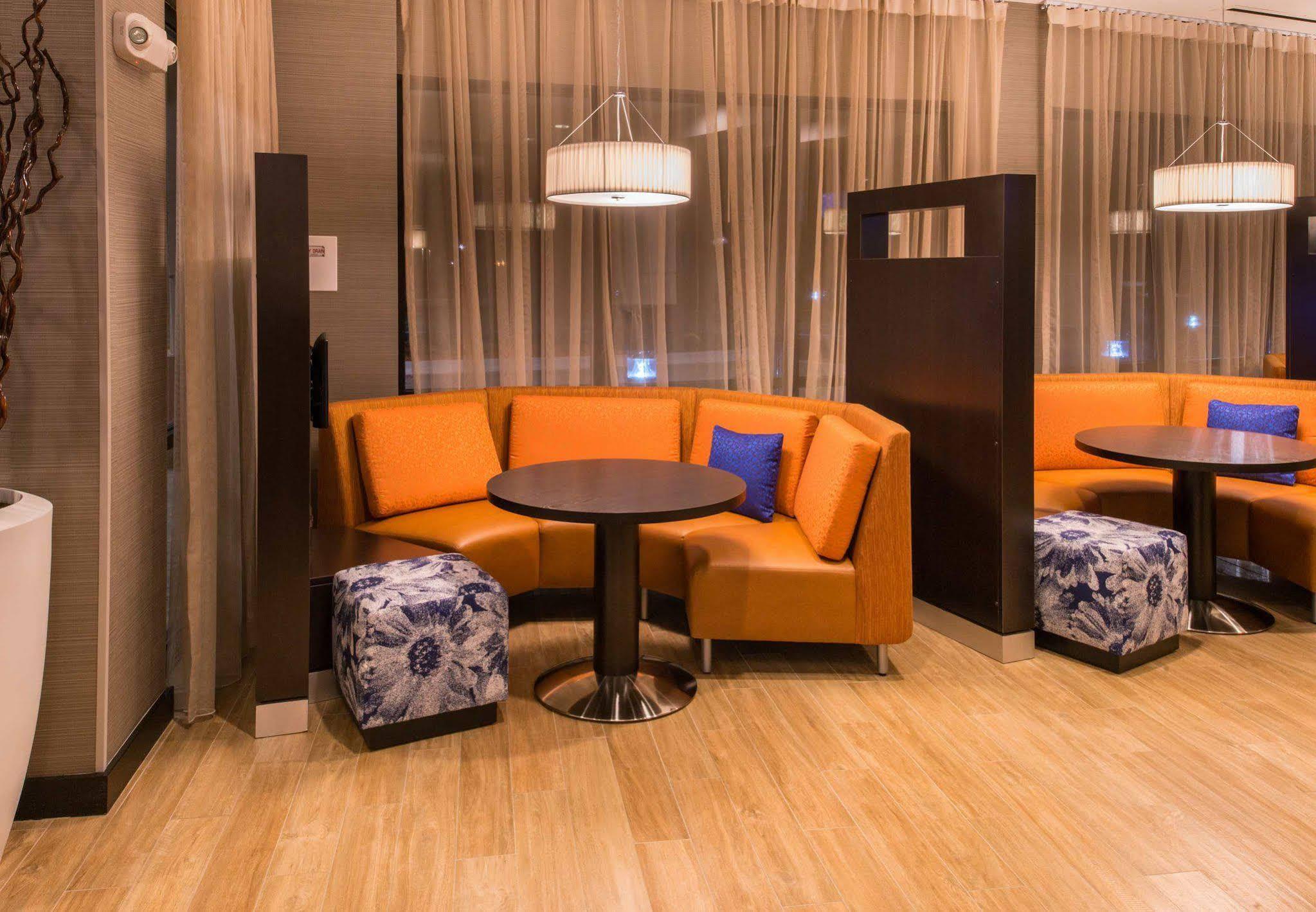 Courtyard By Marriott Jacksonville Exteriér fotografie