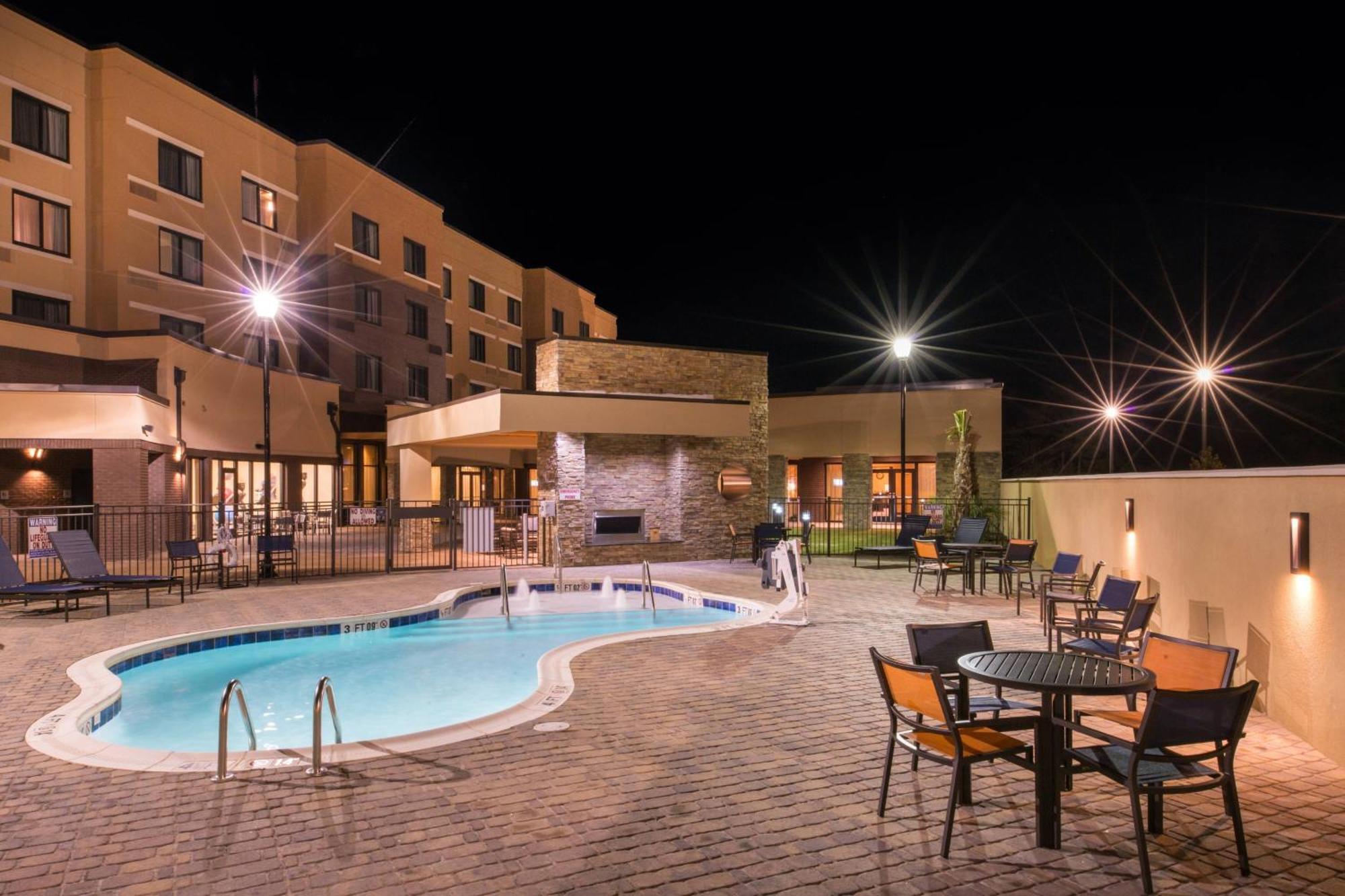 Courtyard By Marriott Jacksonville Exteriér fotografie